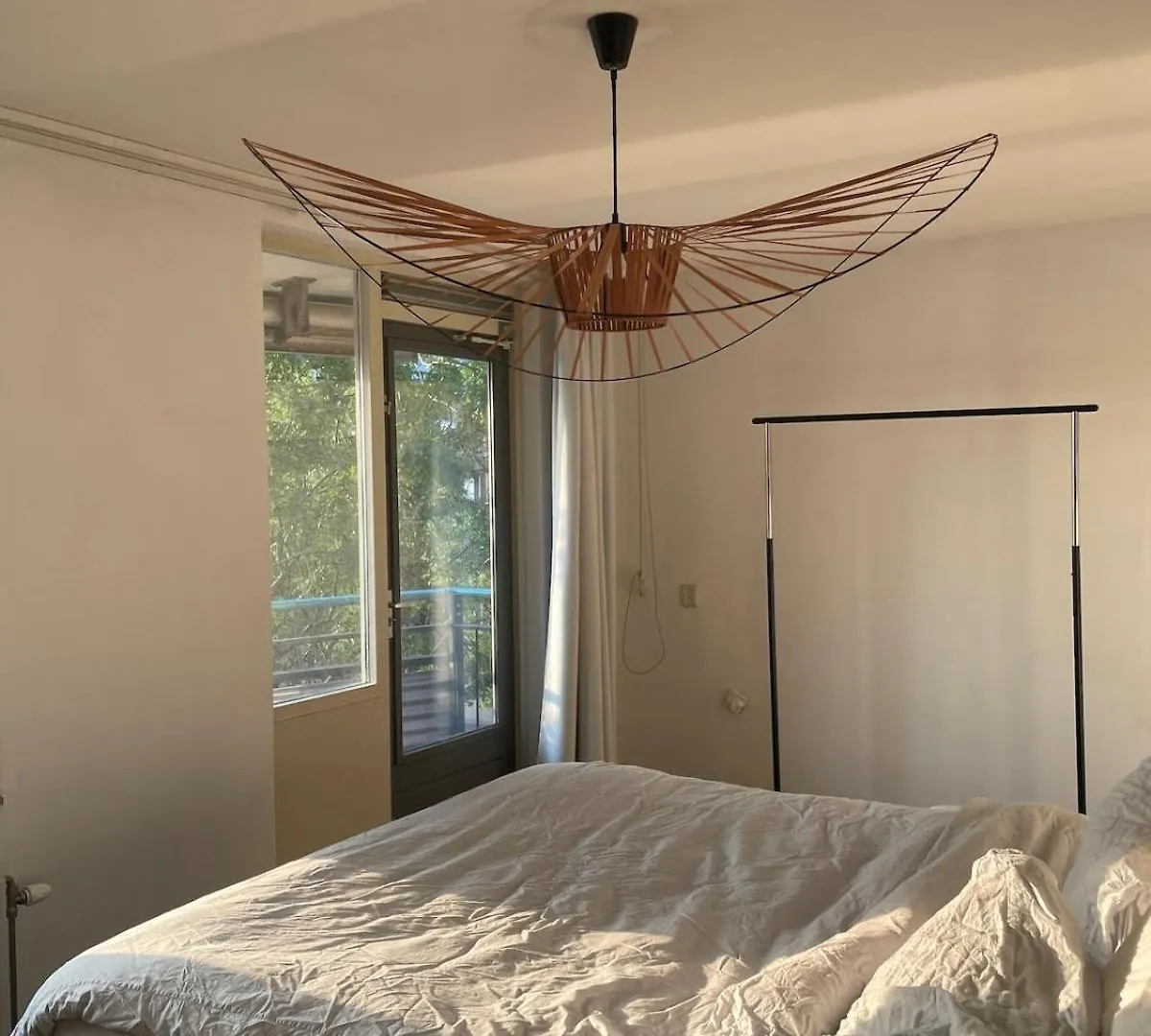 Large West Amsterdam Apartment With Balcony