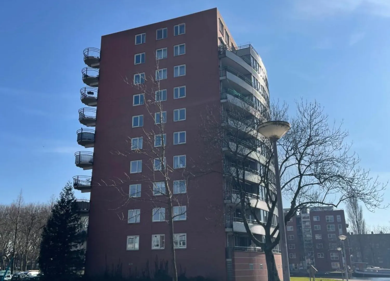 Large West Amsterdam Apartment With Balcony
