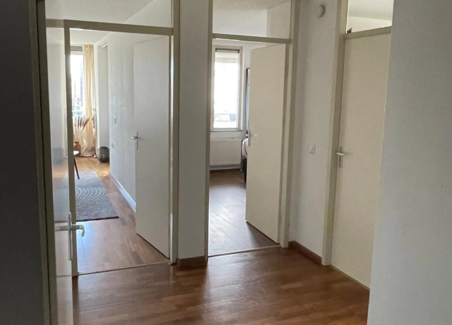 Large West Amsterdam Apartment With Balcony 0*,  Holandia